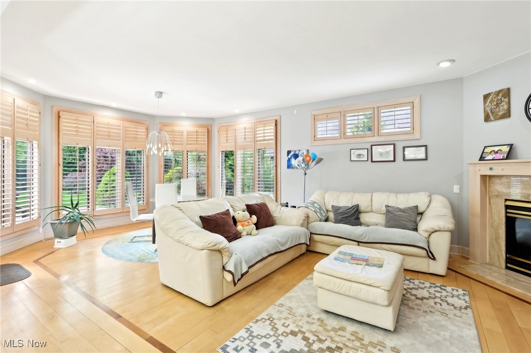 339 Aberdeen Lane Aurora OH 44202