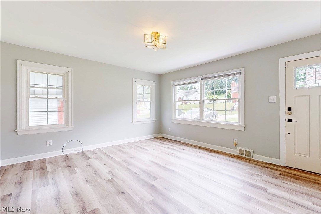 2717 Cleveland Avenue Steubenville OH 43952