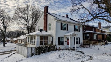 534 E Maple Street North Canton OH 44720