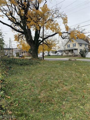 534 E Maple Street North Canton OH 44720