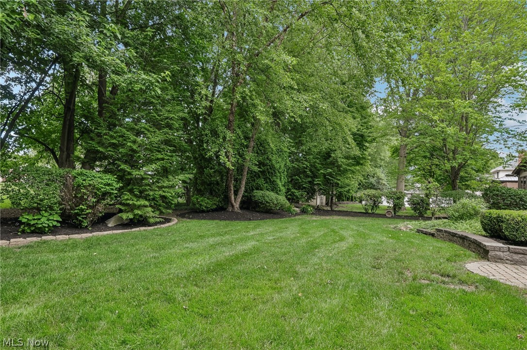 8615 Raintree Run Poland OH 44514