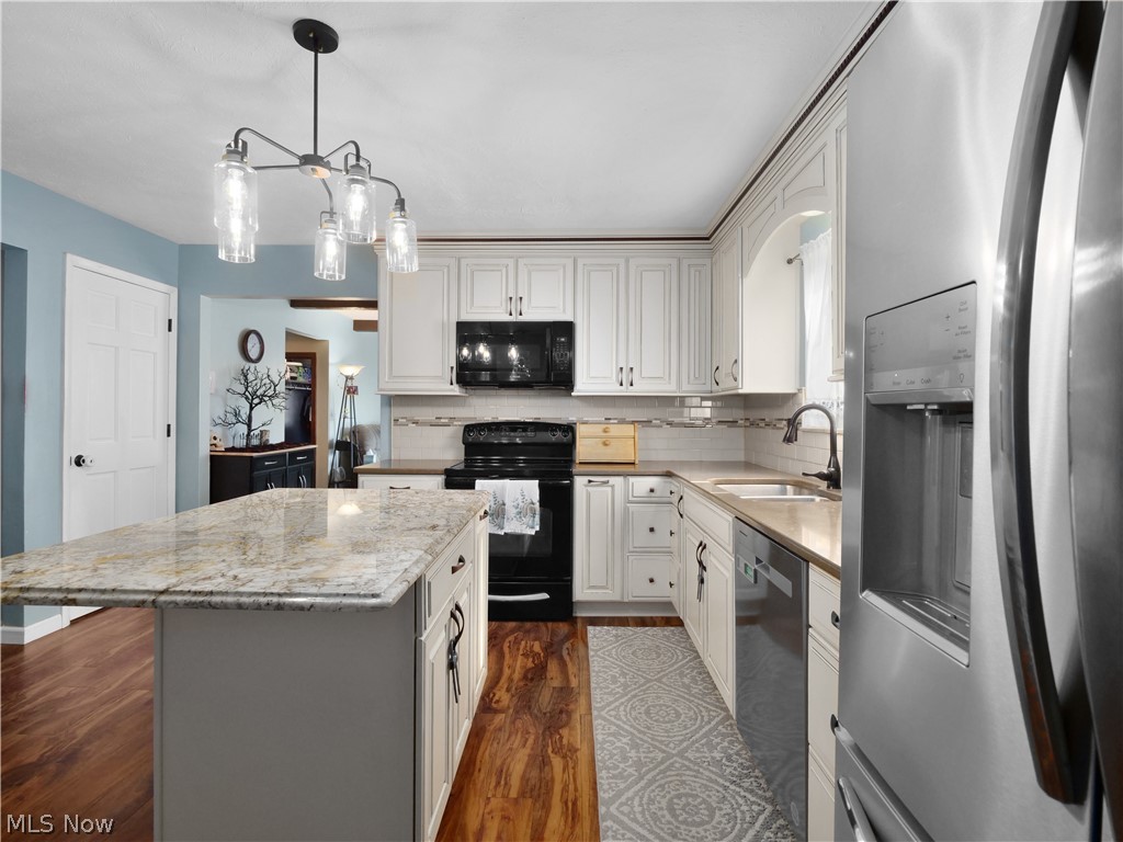 30901 North Court North Olmsted OH 44070