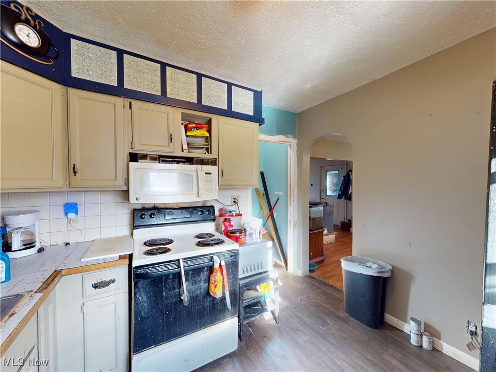 2304 14th Street SW Akron OH 44314