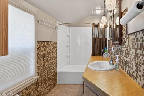 19623 Libby Road Maple Heights OH 44137