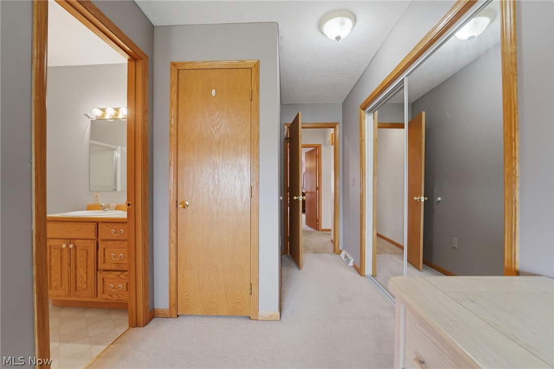 28 Lake Park Road Conneaut OH 44030