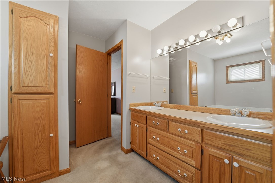 28 Lake Park Road Conneaut OH 44030