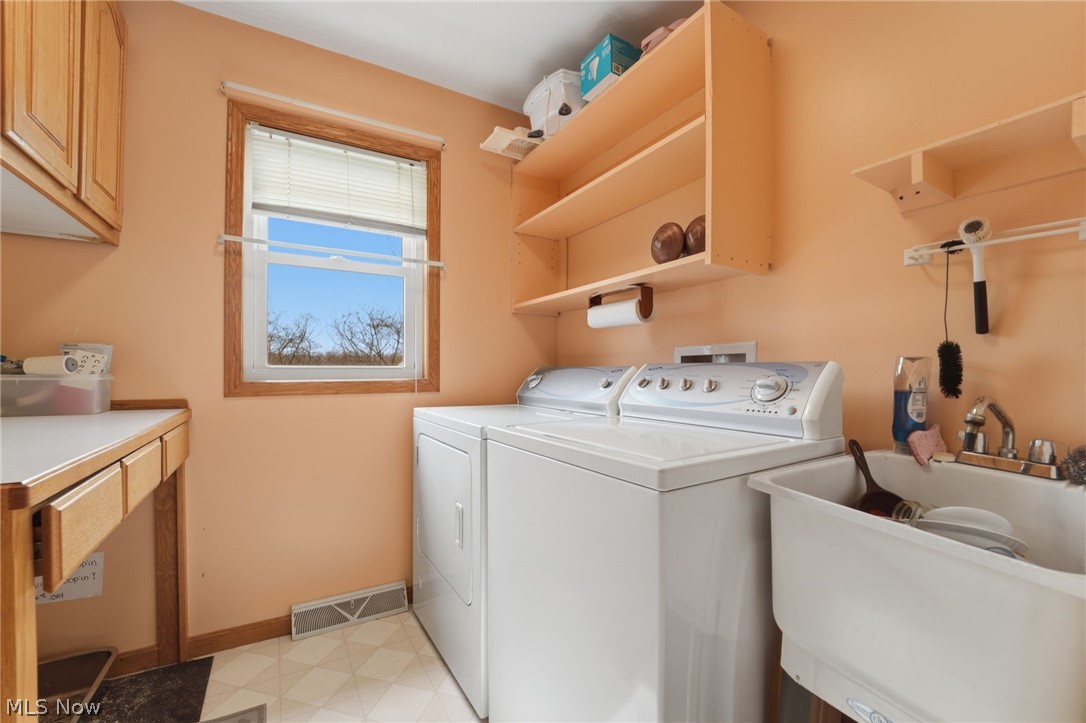 28 Lake Park Road Conneaut OH 44030
