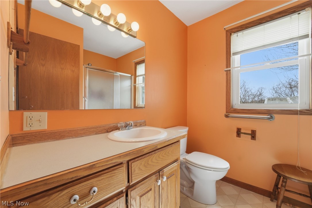 28 Lake Park Road Conneaut OH 44030