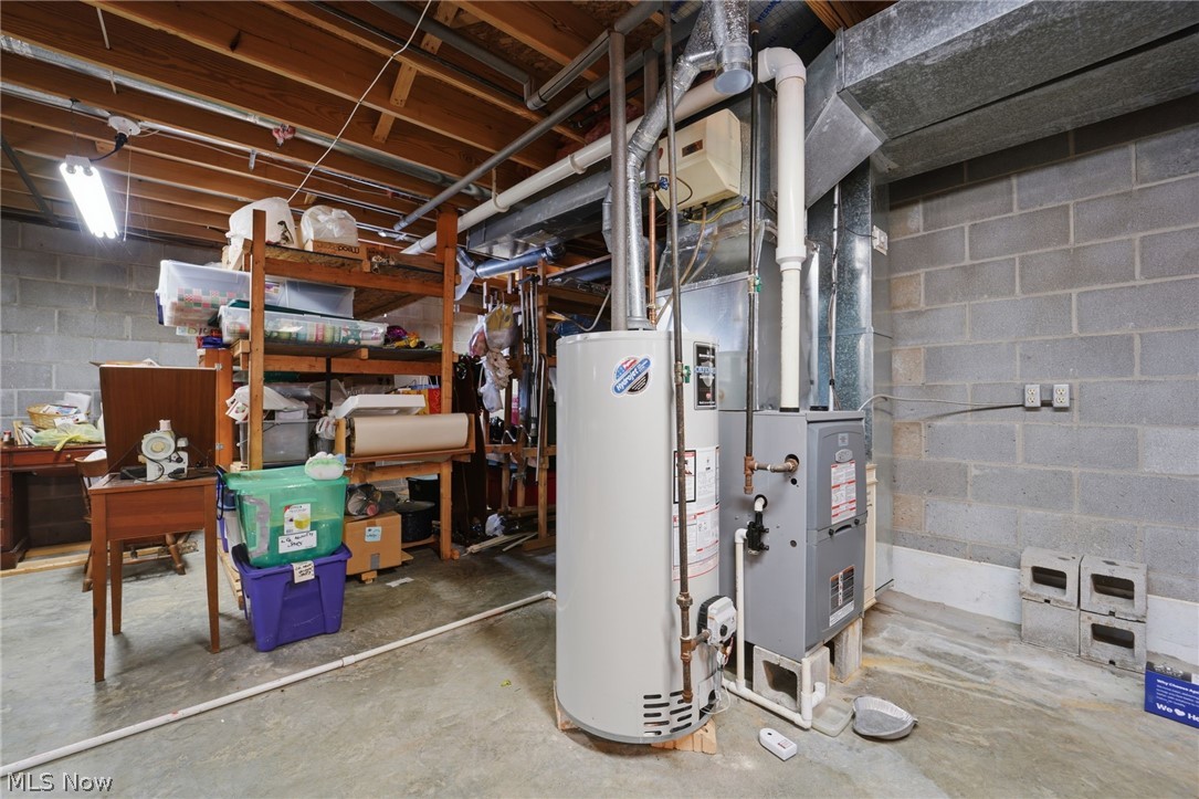 28 Lake Park Road Conneaut OH 44030