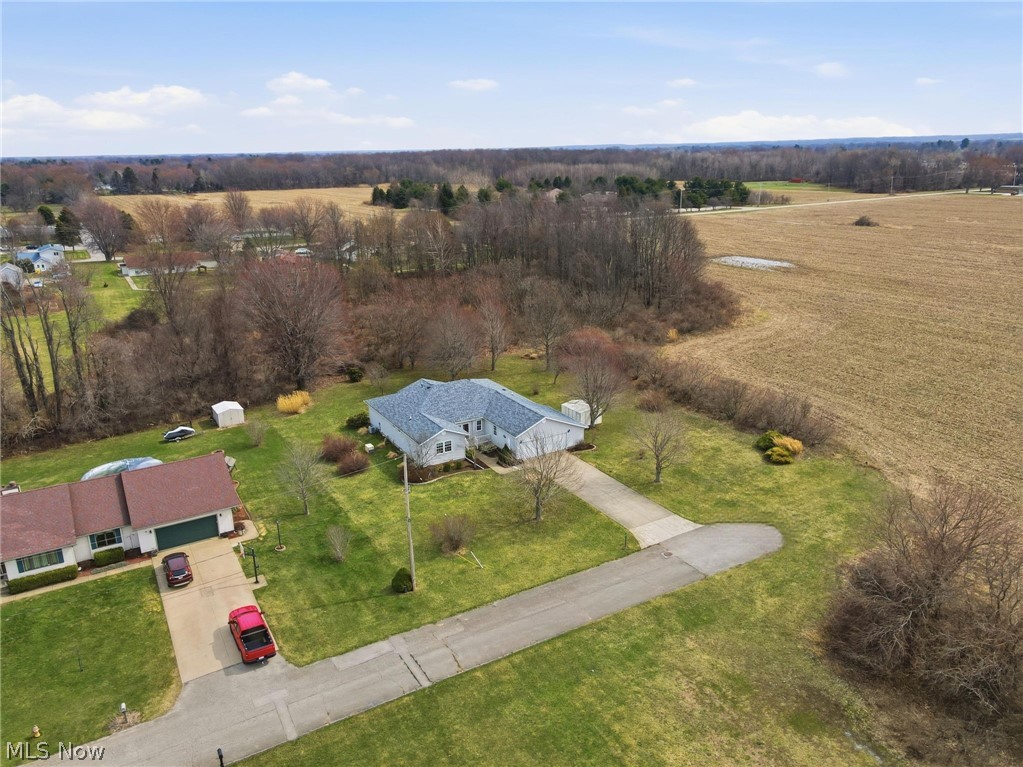 28 Lake Park Road Conneaut OH 44030