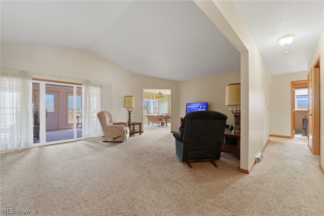 28 Lake Park Road Conneaut OH 44030