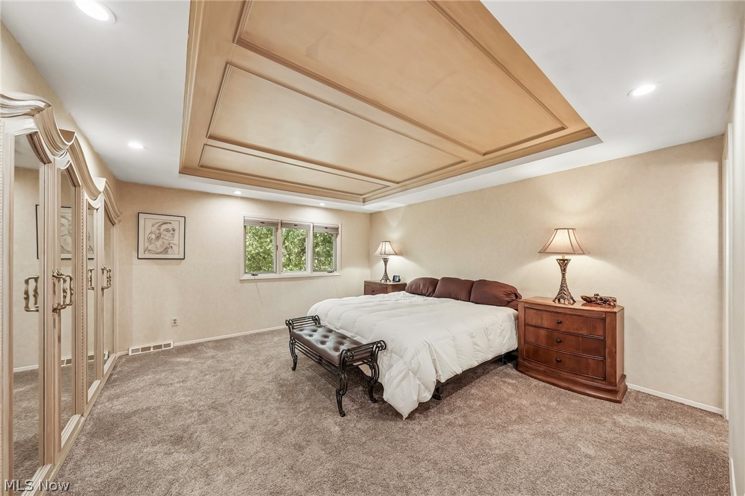 5362 Harleston Drive Lyndhurst OH 44124
