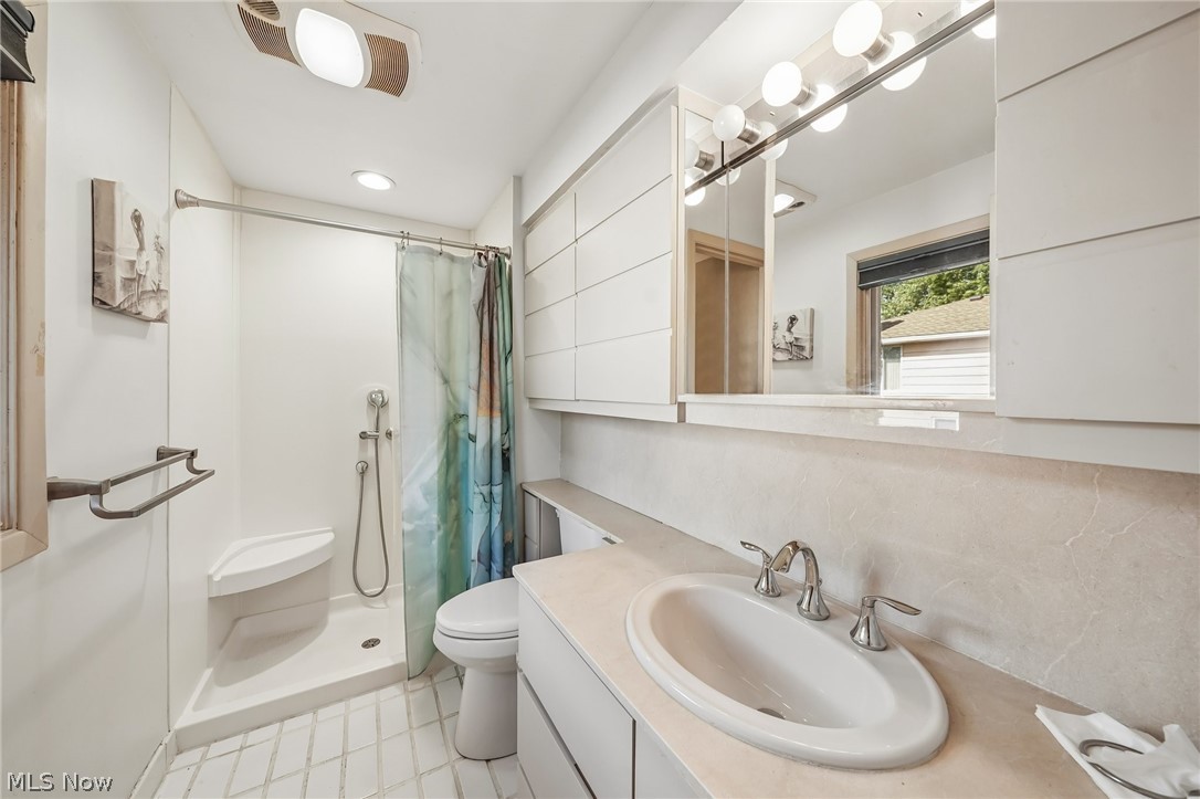5362 Harleston Drive Lyndhurst OH 44124