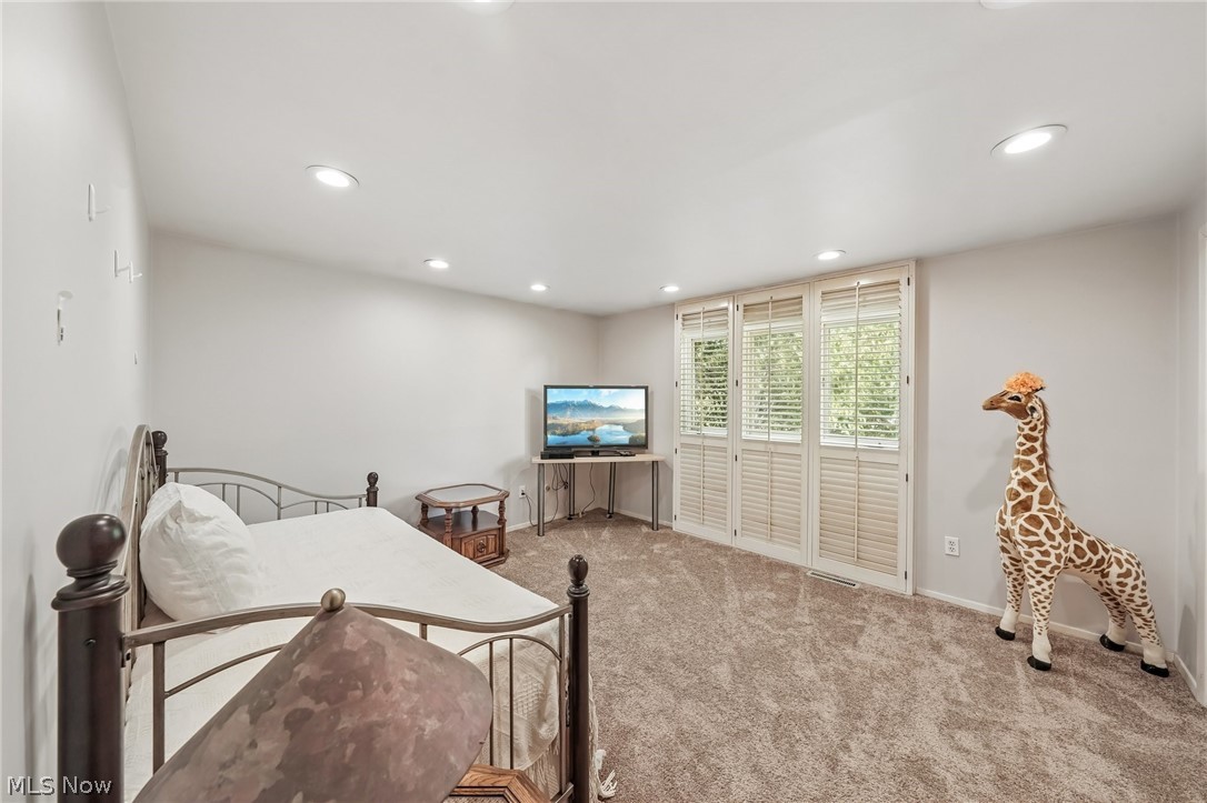 5362 Harleston Drive Lyndhurst OH 44124