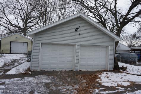 1088 Packard Drive Akron OH 44320