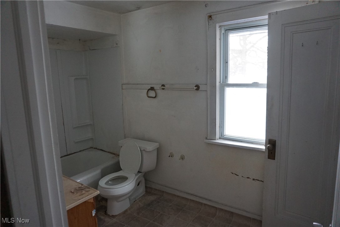 1088 Packard Drive Akron OH 44320