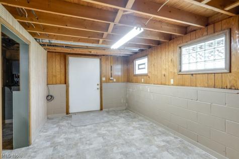 8600 Zion Circle NW Massillon OH 44646