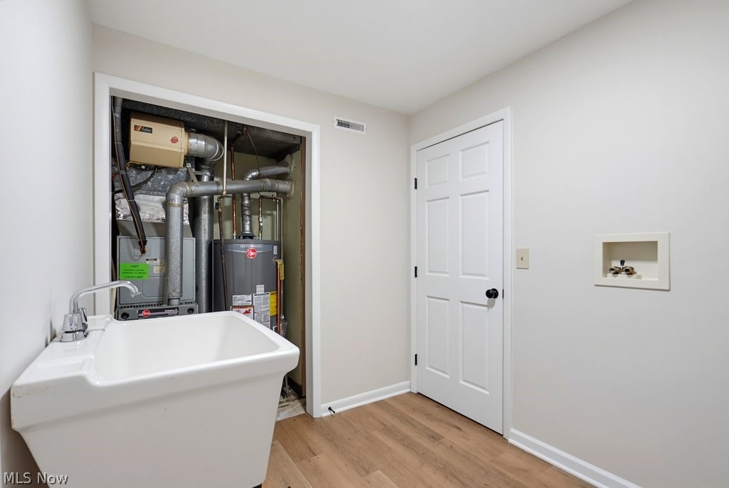 6907 Elmwood Drive Solon OH 44139