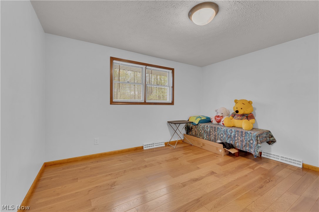 306 S Colonial Drive Cortland OH 44410