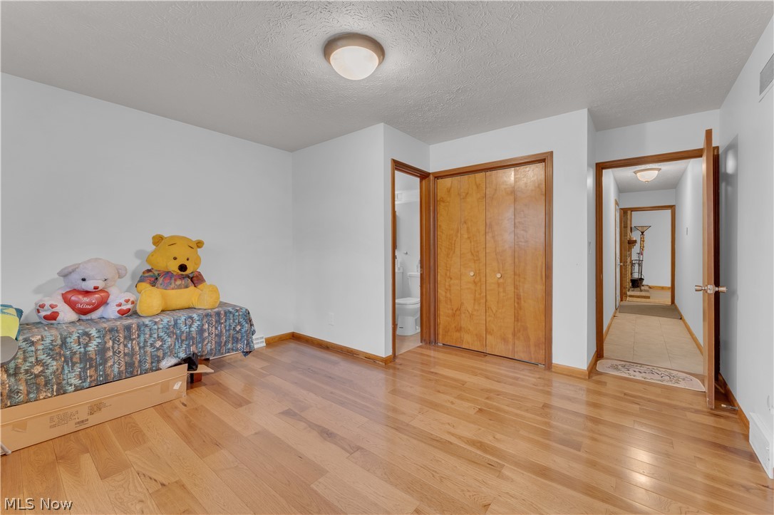 306 S Colonial Drive Cortland OH 44410