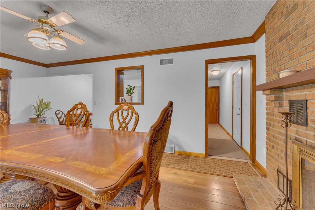 306 S Colonial Drive Cortland OH 44410