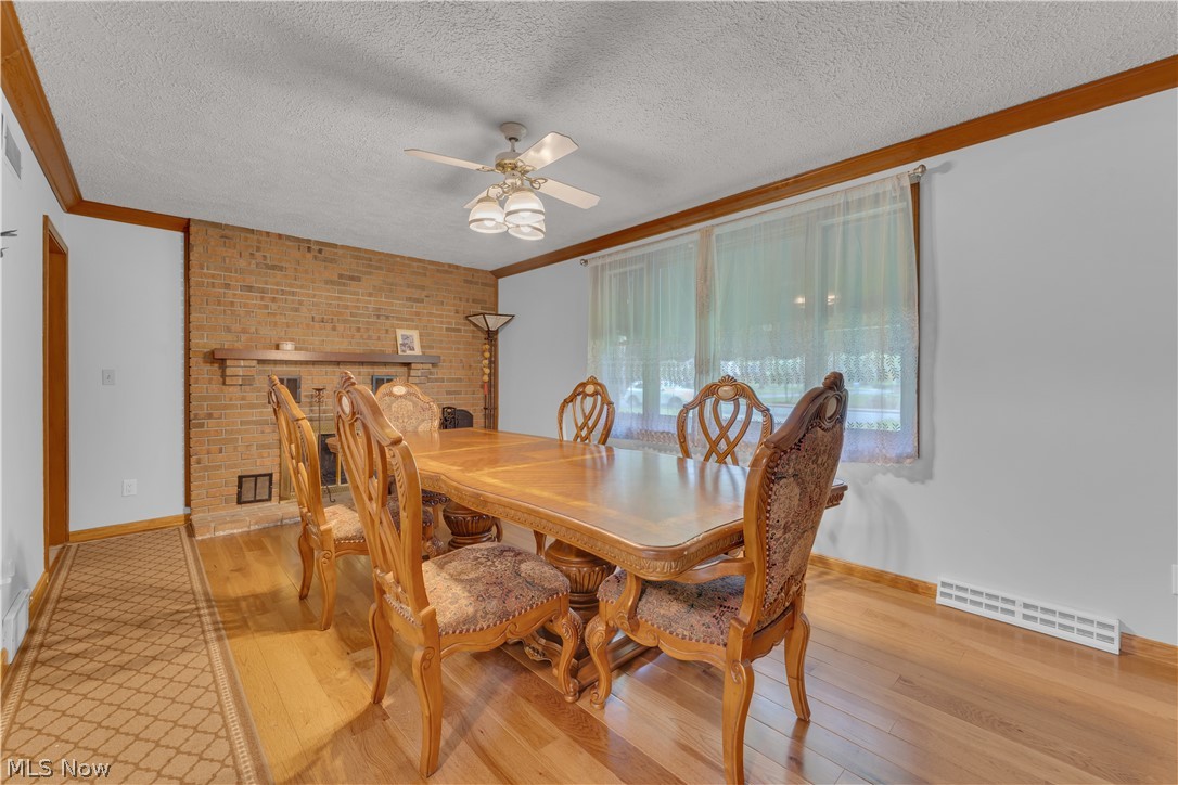 306 S Colonial Drive Cortland OH 44410