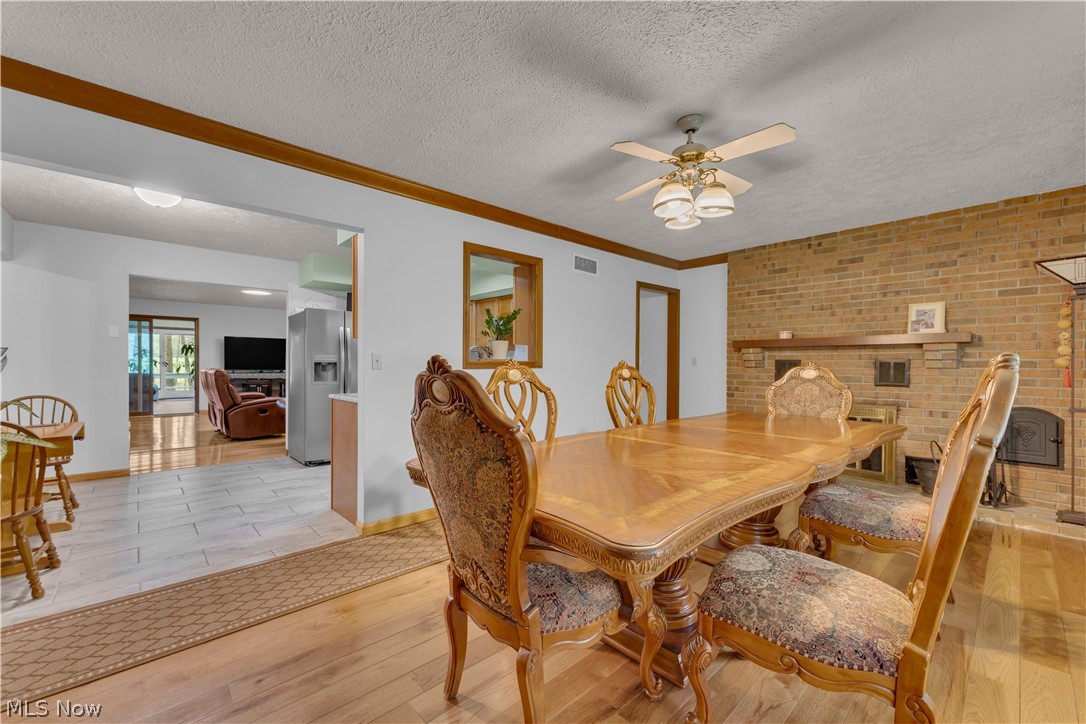 306 S Colonial Drive Cortland OH 44410