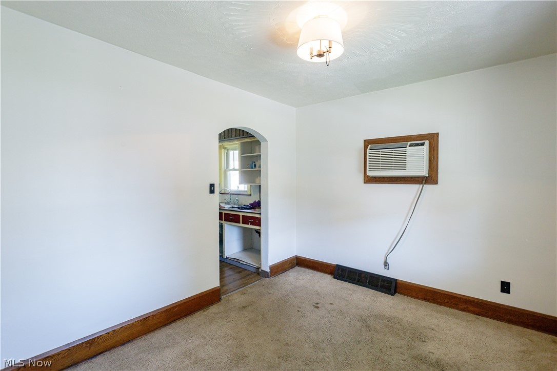 1209 Roslyn Avenue SW Canton OH 44710