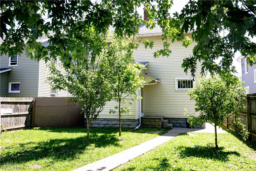 1209 Roslyn Avenue SW Canton OH 44710