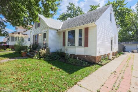 8107 Dartworth Drive Parma OH 44129