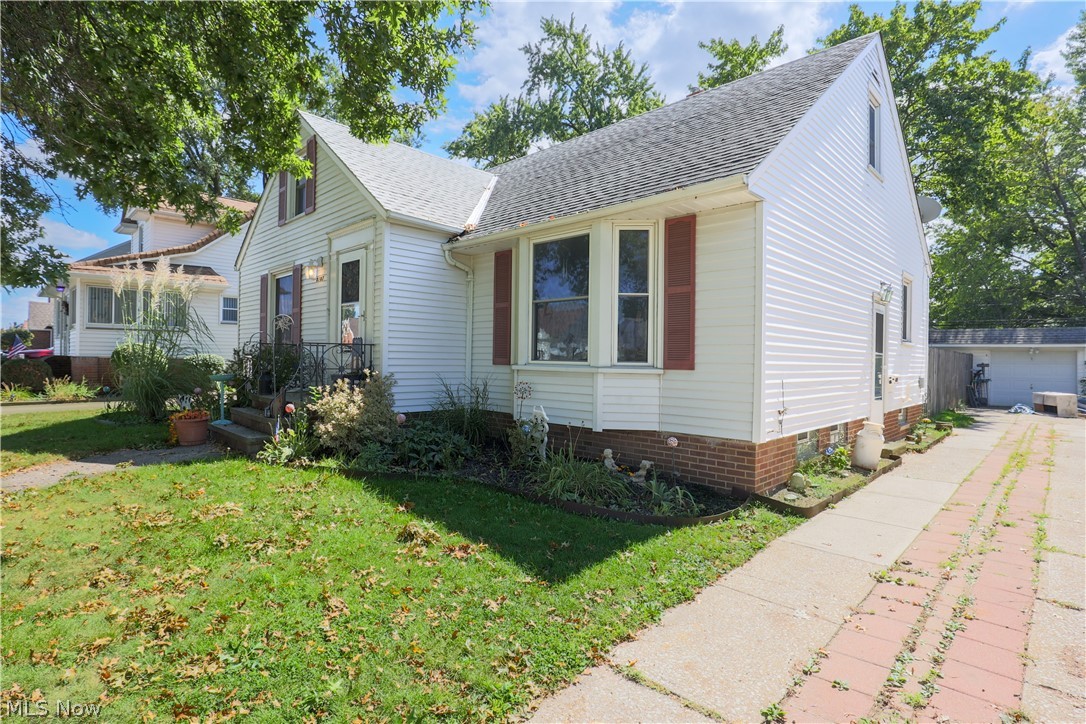 8107 Dartworth Drive Parma OH 44129