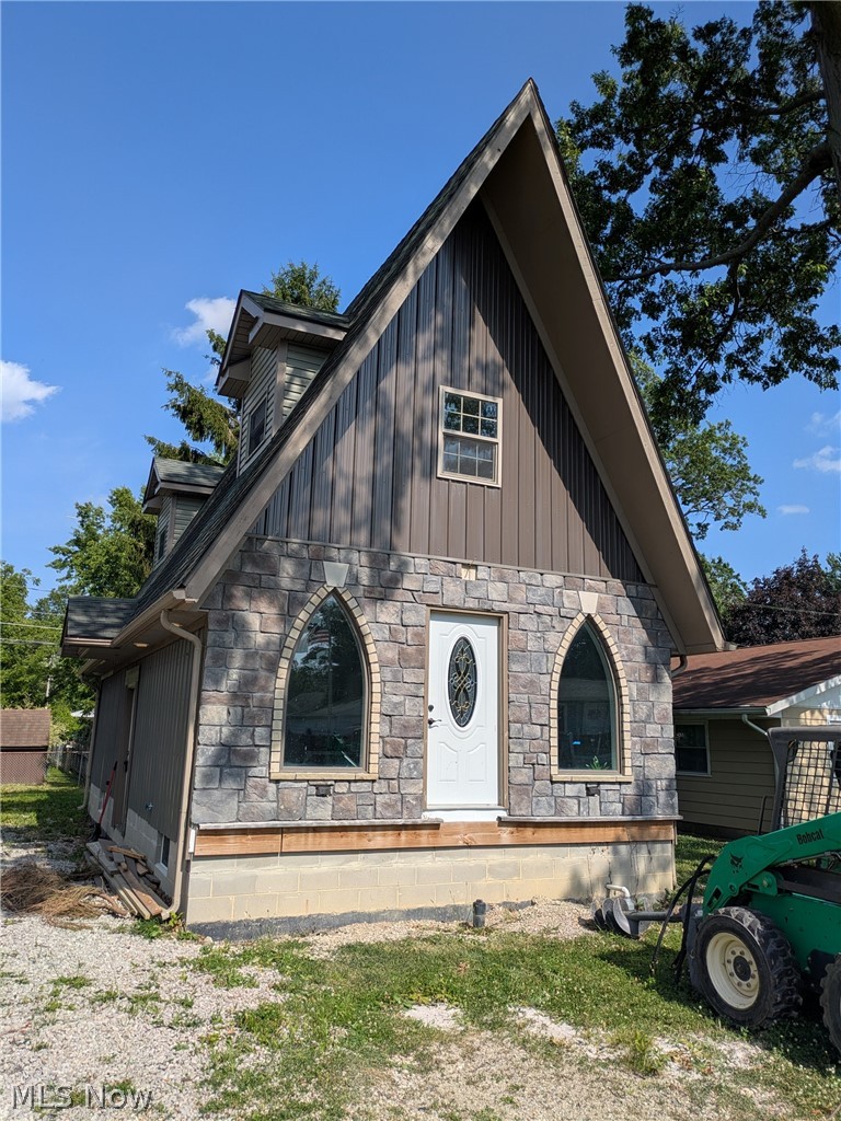 351 Essex Road Vermilion OH 44089