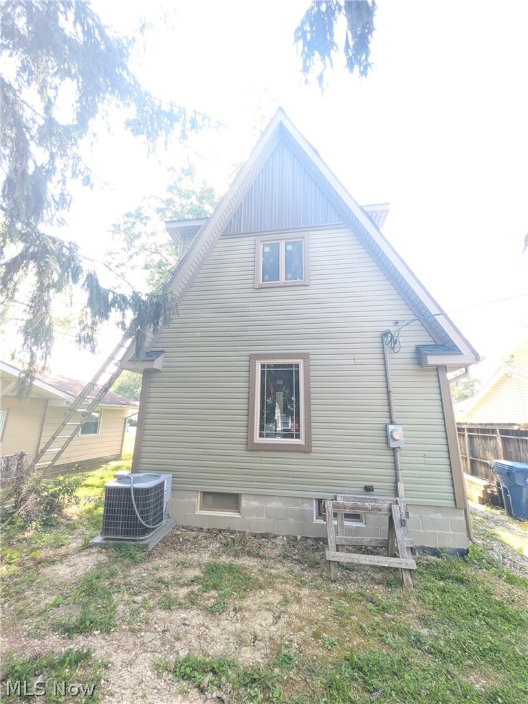 351 Essex Road Vermilion OH 44089