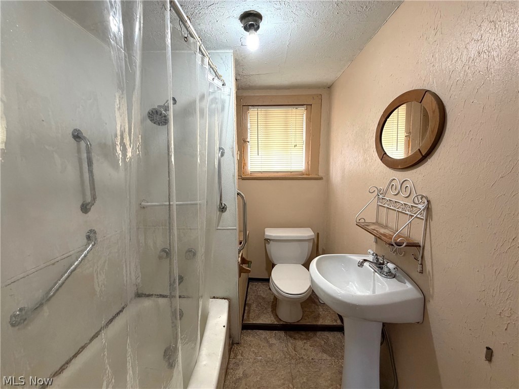 924 Concord Avenue Akron OH 44306