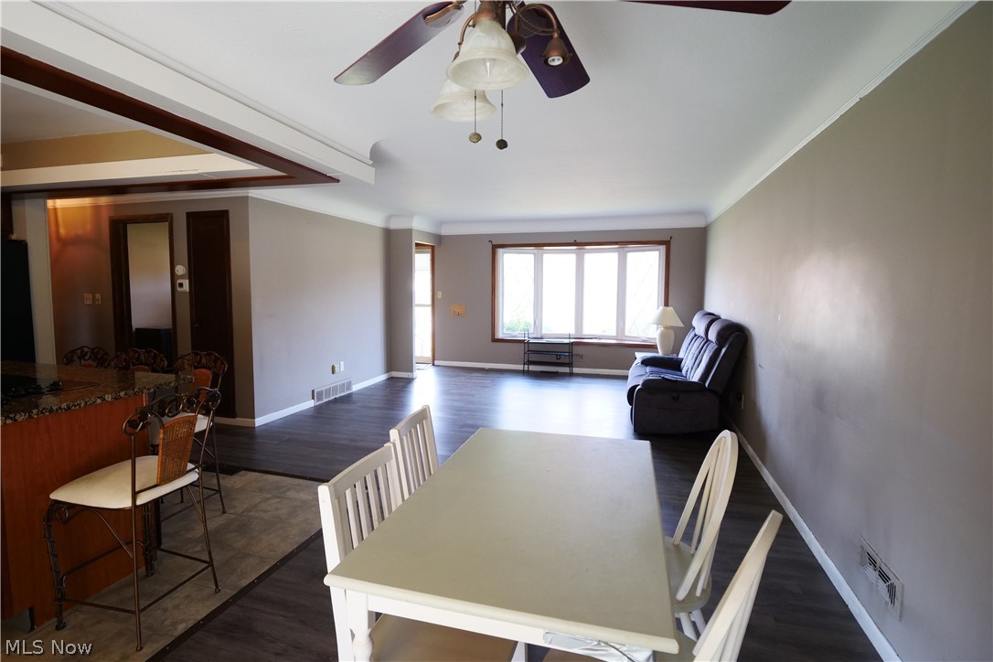7239 Oakwood Road Parma OH 44130