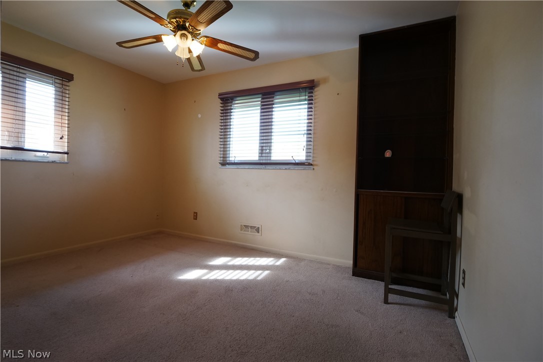 7239 Oakwood Road Parma OH 44130