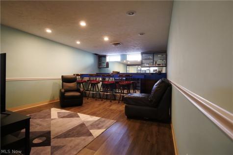 7239 Oakwood Road Parma OH 44130