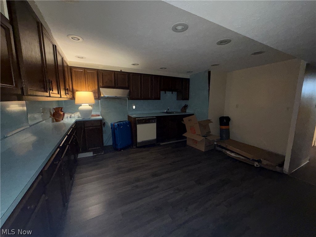 7239 Oakwood Road Parma OH 44130