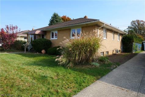7239 Oakwood Road Parma OH 44130