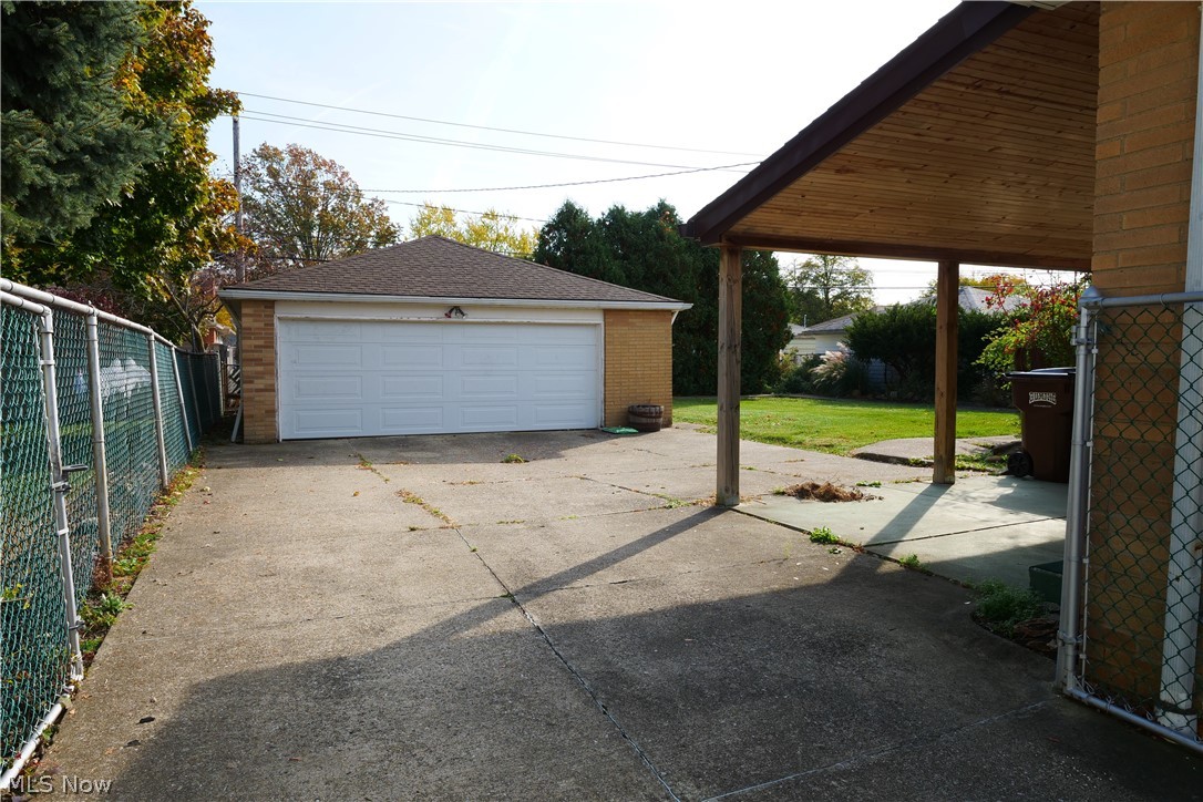7239 Oakwood Road Parma OH 44130