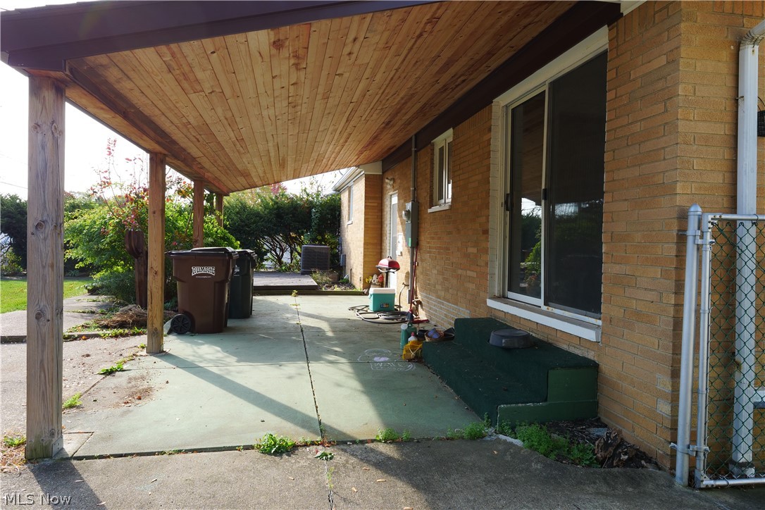 7239 Oakwood Road Parma OH 44130