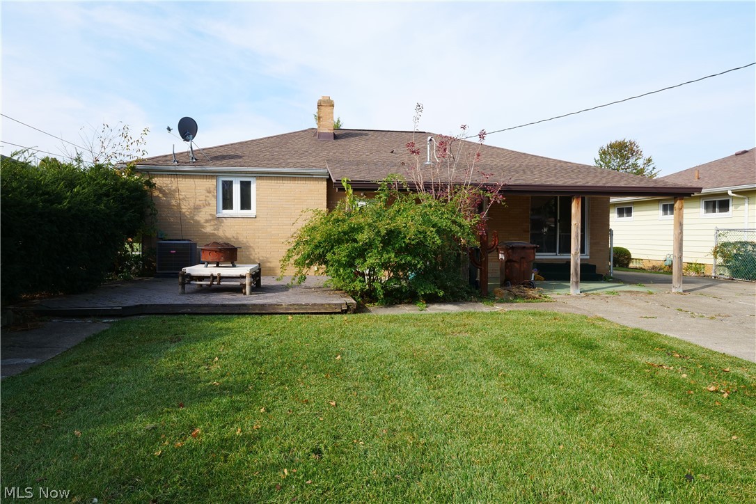 7239 Oakwood Road Parma OH 44130