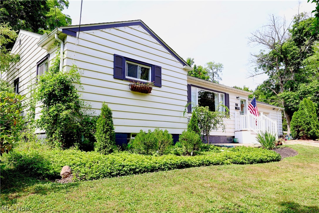 241 High Street Chagrin Falls OH 44022