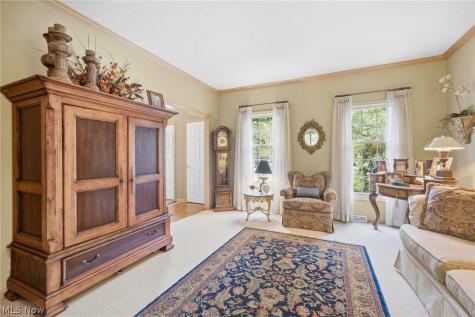 8650 Treetop Trail Broadview Heights OH 44147