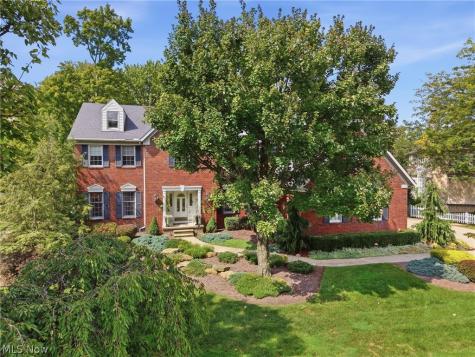 8650 Treetop Trail Broadview Heights OH 44147