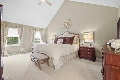8650 Treetop Trail Broadview Heights OH 44147