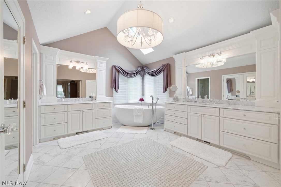 8650 Treetop Trail Broadview Heights OH 44147