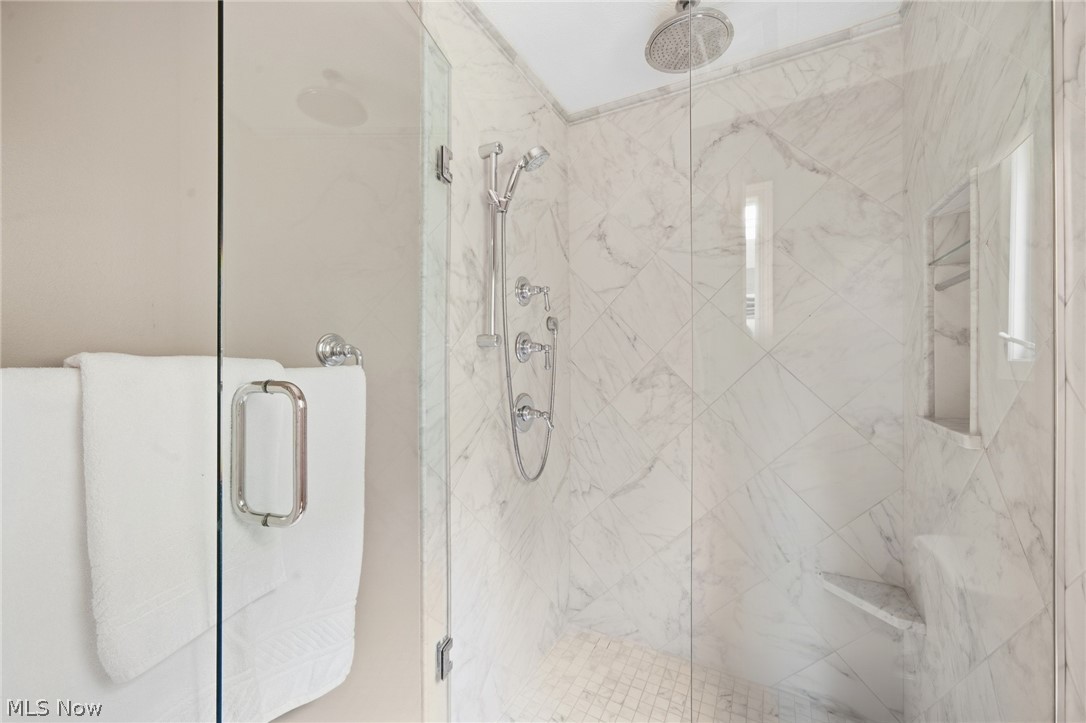8650 Treetop Trail Broadview Heights OH 44147