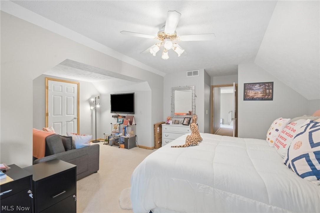8650 Treetop Trail Broadview Heights OH 44147