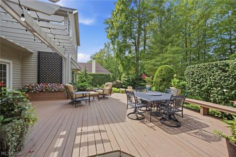 8650 Treetop Trail Broadview Heights OH 44147